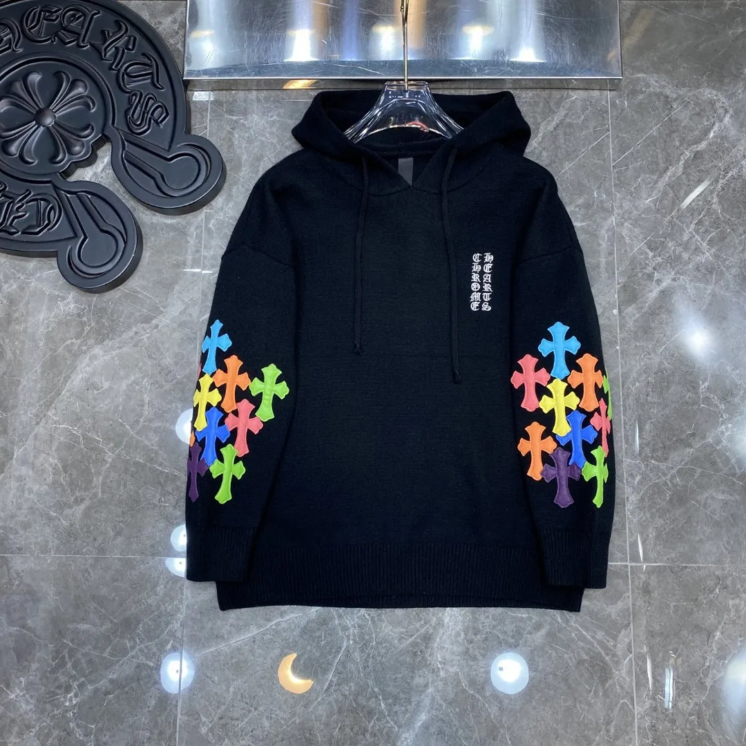 P316 Chrome Hearts 🍁Autumn and winter sweater series🍁 Heavy-duty colorful sweater with red mouth embroidery on both arms, 20 pieces of imported color patchwork leather on both sleeves ➕Tajima machine embroidery process, selected high-quality wool blended knitted fabric, non-market ordinary version 🌈Recommended color: black 🌈Cardage: S, M, L, XL